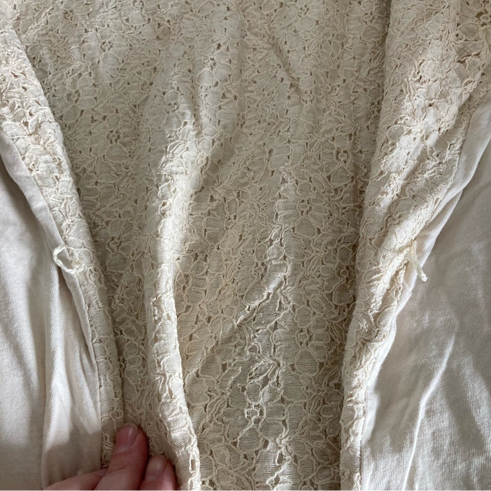 5/$15 Oh Baby Ivory Floral Overlay SS Top XL - Picture 4 of 8
